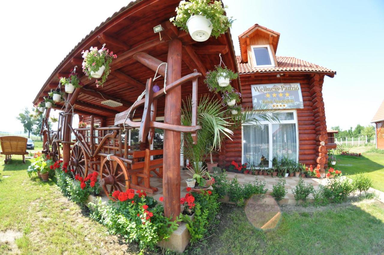 Bed and Breakfast Rönk-wellness panzió Mezőpeterd Exterior foto